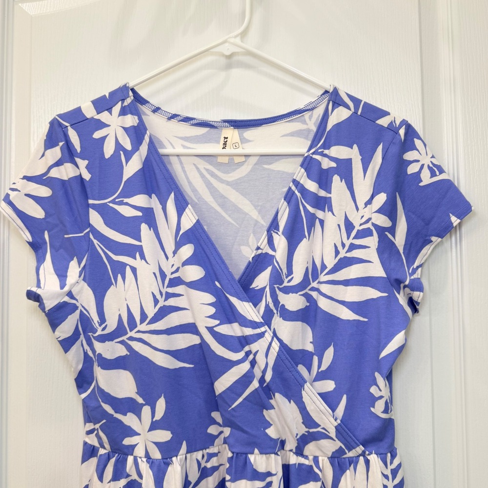 Pact Organic Cotton Crossover Fit & Flare Dress Periwinkle Blue Floral Large EUC - Picture 2 of 8